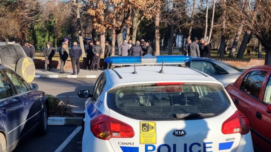 Полицията с подробности за сигнала за бомба в Община Минерални бани