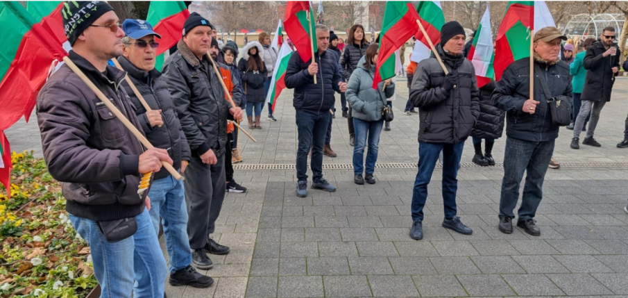 Жители на Плевен с нова блокада заради безводието