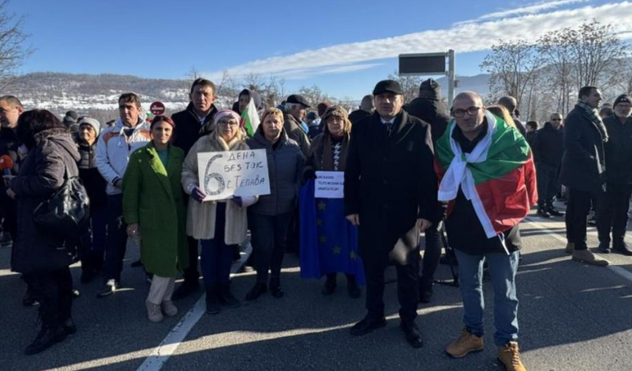 Протест срещу проблемите с тока затвори за час главния път София – Варна