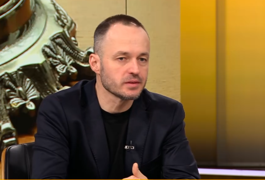 Доц. Стойчо Стойчев с ГОРЕЩА ПРОГНОЗА колко ще е животът на кабинета Желязков, удари лошо по Асен Василев: Беше скандален финансов министър. Скандализира го това, че от него нищо не зависи