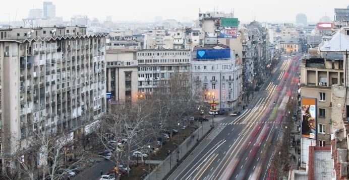 Хотели и стари сгради в Букурещ се превърнаха в атракция и желан декор за фотосесии в празничните дни