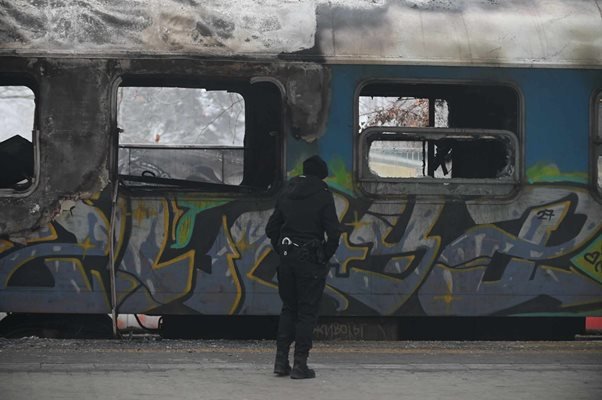 Скитникът, обвинен за пожара с 4 жертви във вагона на Централна гара, е осъждан за три грабежа