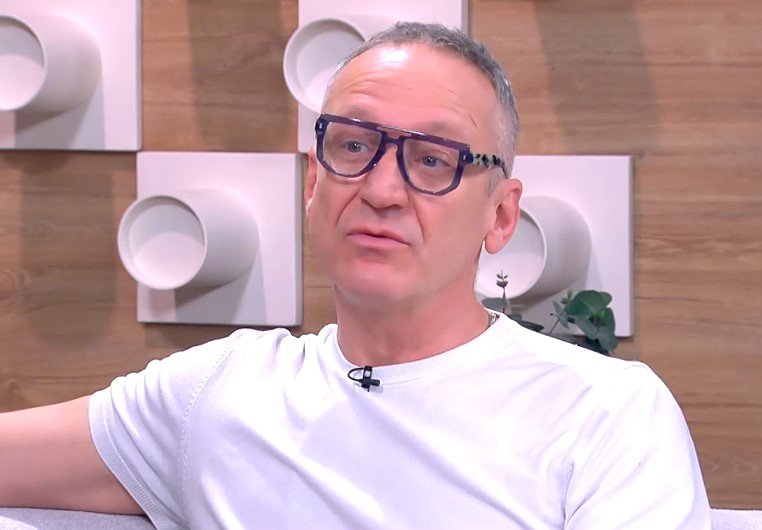 Народният театър гостува в Бургас с моноспектакъл на Деян Донков