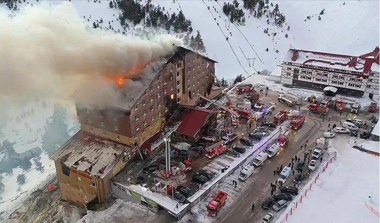 Ден на траур в Турция след трагедията в курорта Карталкая