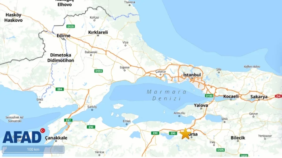 Серия от земетресения предизвика паника в Истанбул