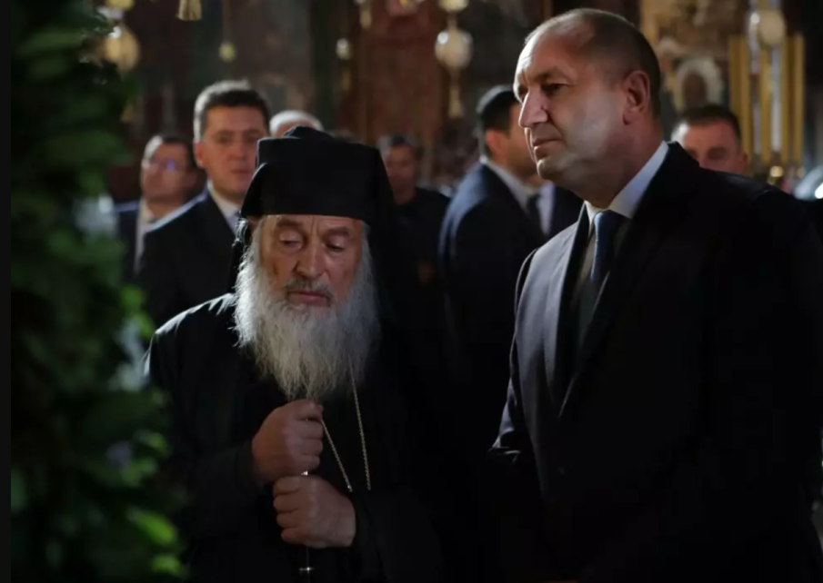 Президентът: В лицето на архимандрит Амвросий загубихме ревностен служител на Бог