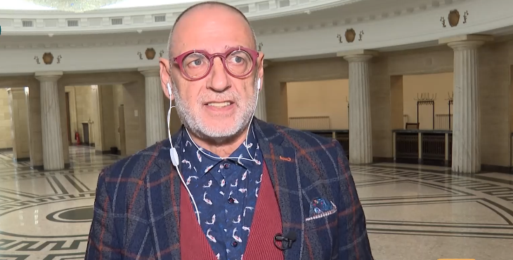 ШОУ В НС! Любен Дилов се изгаври с депутат от МЕЧ (ВИДЕО)