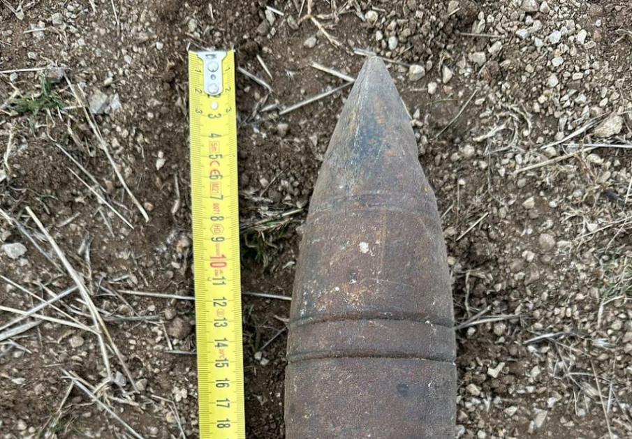 Откриха невзривен боеприпас при почистване на мазе в столичния квартал „Лозенец“