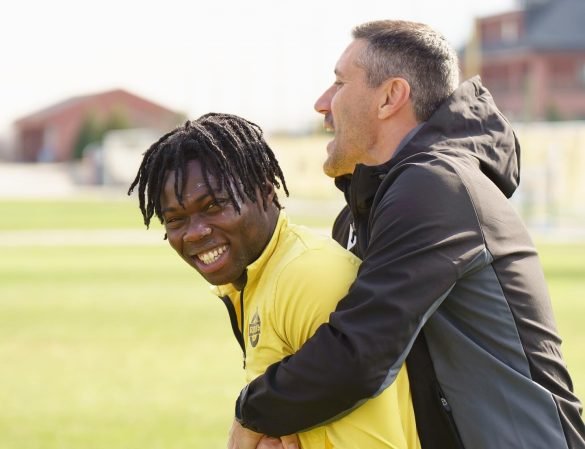 МАГАЗИНЪТ РАБОТИ: Ботев Пловдив продава черна перла на Стандард Лиеж