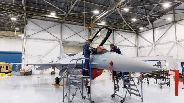 Атанас Запрянов заминава в САЩ: Ще приеме първия български изтребител F-16 Block 70