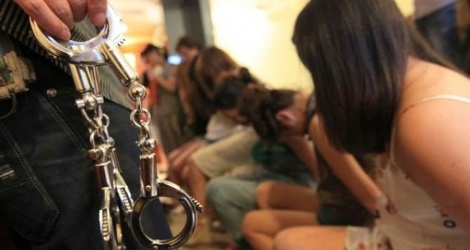 ТРАФИКАНТЪТ НА ХОРА у нас - 30-годишен мъж, меркантилна и манипулативна нарцистична личност