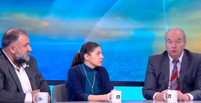 Експерти с коментар за кървавата баня в центъра на София: Жената не си е пила лекарствата 4 месеца, защо близките й са я пуснали навън