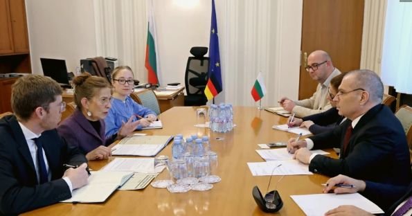 Министър Гроздан Караджов се захваща с ПВУ, даде заявка, че ще спаси парите Министър Гроздан Караджов се захваща с ПВУ, даде заявка, че ще спаси парите