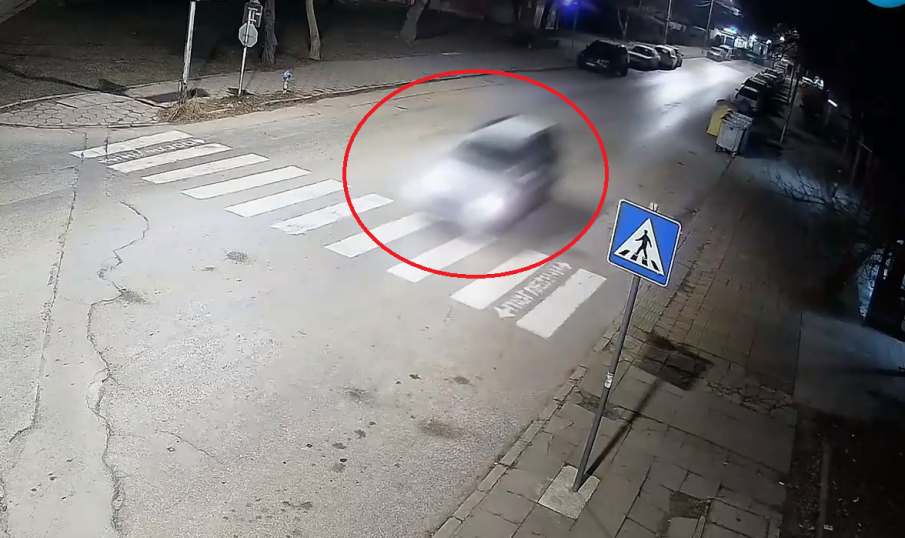 13-годишният джигит, помлял с колата на баща паркирани коли посред нощ, имал над 270 неизвинени отсъствия
