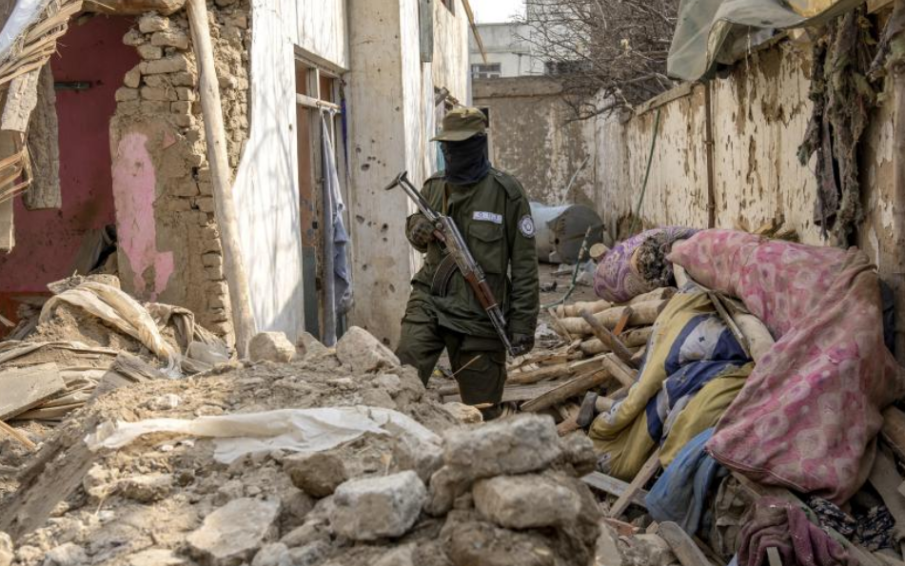 „Ислямска държава“ пое отговорност за атентата пред банка в Афганистан