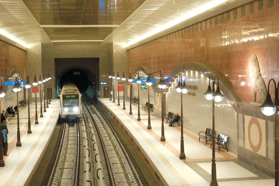 Възстановено е движението на метрото в София