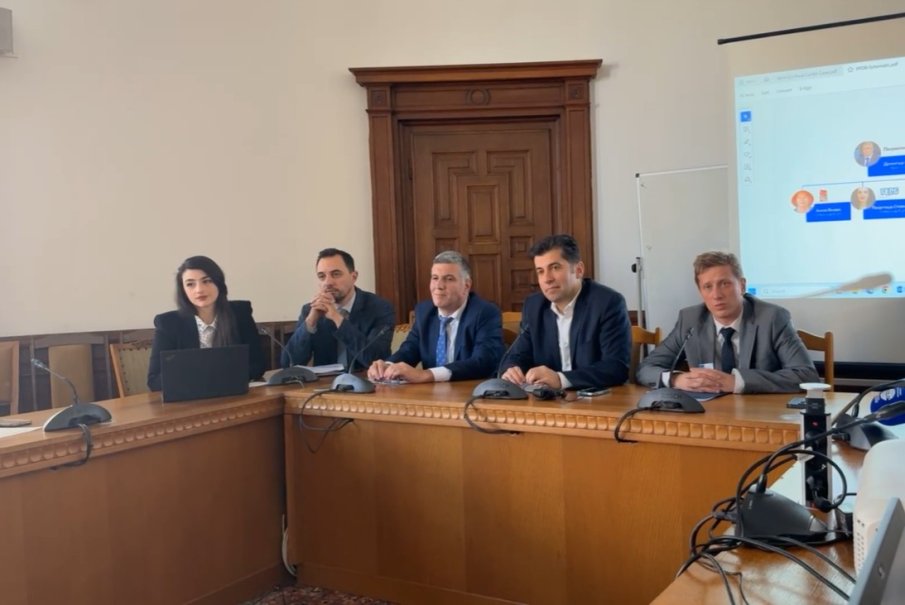 ПИК TV! Питаха Киро знаел ли е, че Лена е подправила подписите за Корал, той се изсули срамно (ВИДЕО)