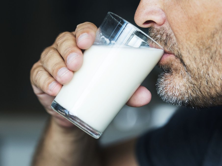 Мъж попадна интензивното с тежко увреждане на бъбреците - пил по 22 л мляко на ден