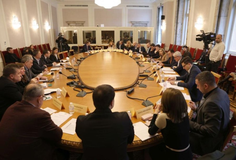 Енергийната комисия отхвърли проекта за национализация на Лукойл