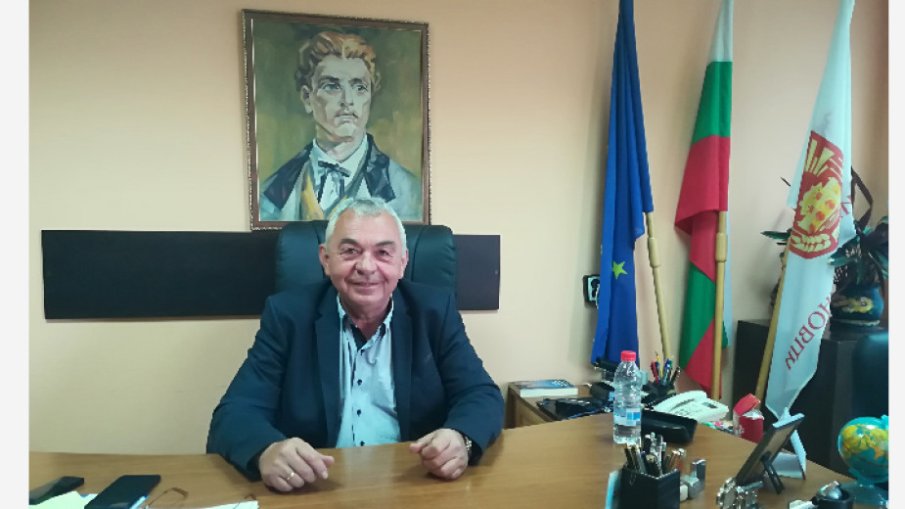 По искане на прокуратурата съдът острани кмета на Бойчиновци