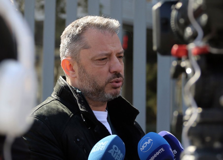 Делян Добрев: Погромът на Възраждане беше активно мероприятие. Приказките за влиянието на Пеевски станаха митични