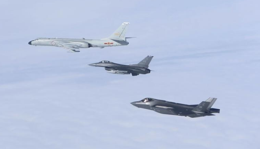 САЩ засякоха руски военен самолет над Аляска