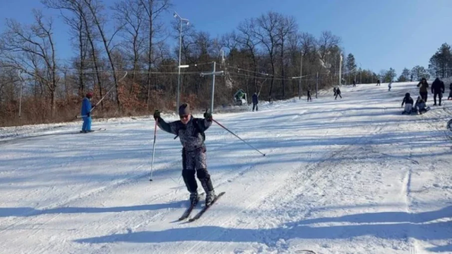 Във Вълчи дол отварят ски пистата си