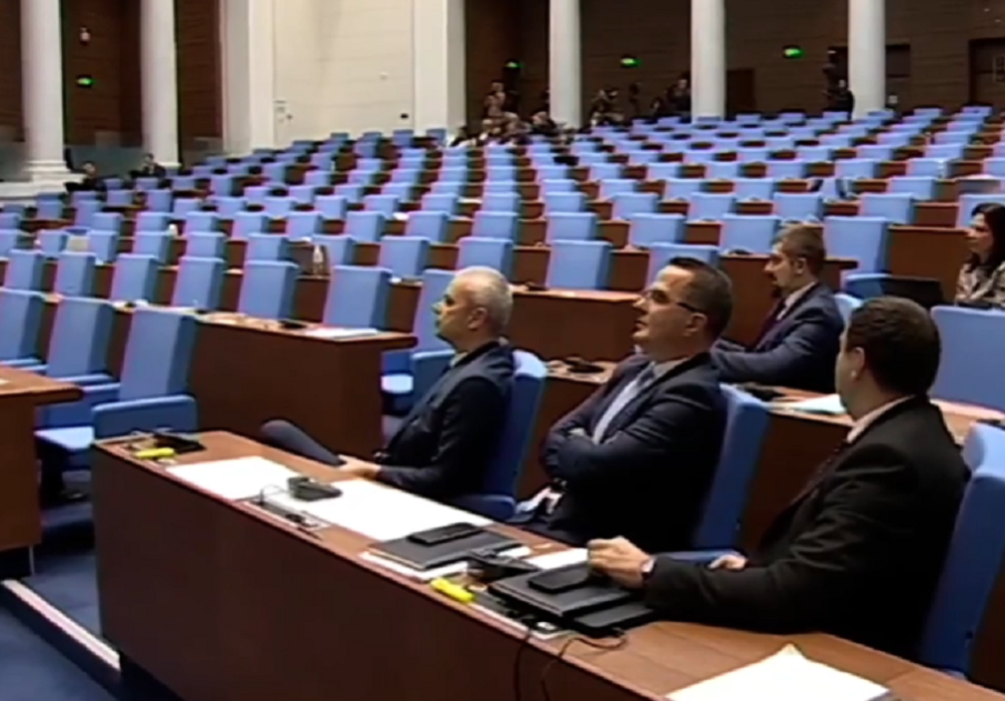 Десет министри са на парламентарен контрол