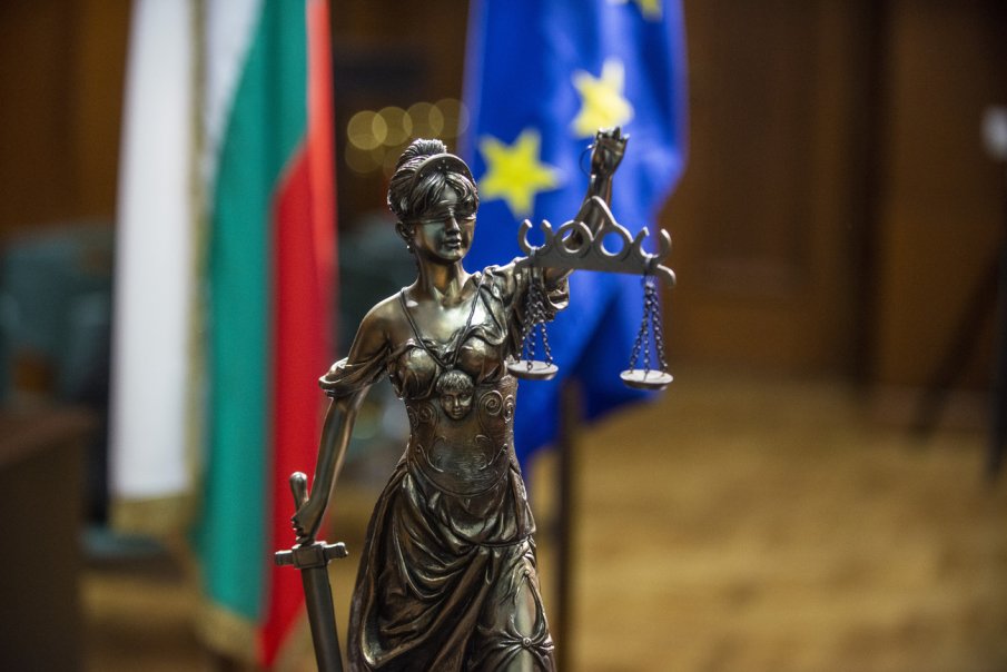 След атаката на Възраждане: Прокуратурата, МВР, ДАНС и НСО при Сарафов, набелязаха мерки срещу безредици След атаката на Възраждане: Прокуратурата, МВР, ДАНС и НСО при Сарафов, набелязаха мерки срещу безредици