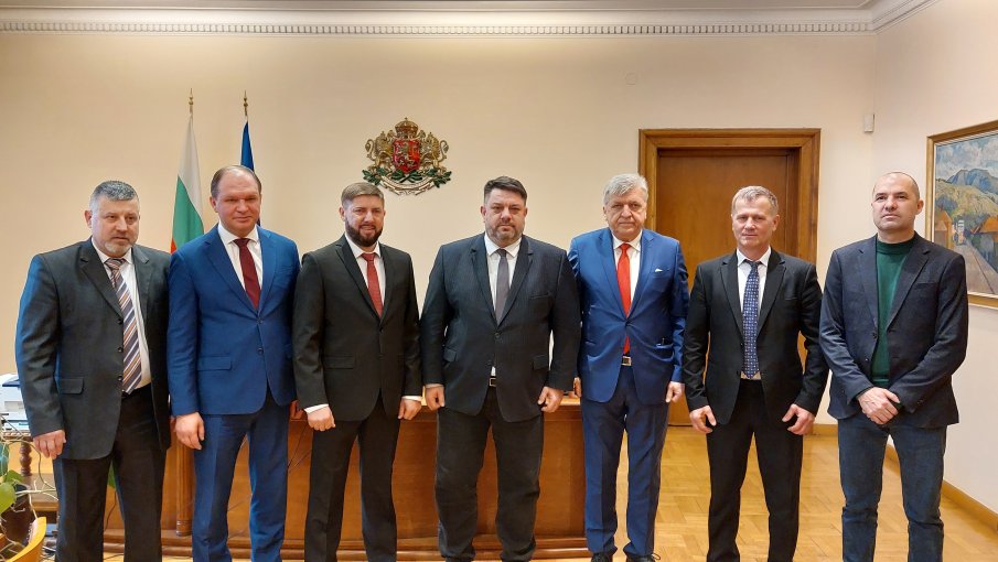 Вицепремиерът Зафиров се срещна с кметове от Република Молдова