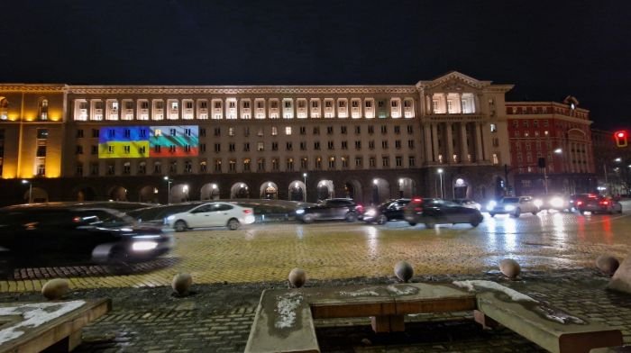 Осветиха с украинското знаме сградата на Министерския съвет