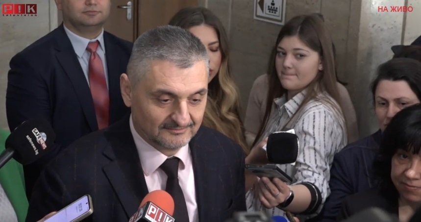 ИЗВЪНРЕДНО В ПИК TV! Кирил Добрев с първа реакция за определението на КС за изборите: Това е изпитание за управляващото мнозинство! БСП няма да предизвика нови избори (ВИДЕО)