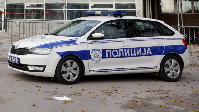 Закопчаха жена, пребила и ограбила сестра си в Балван