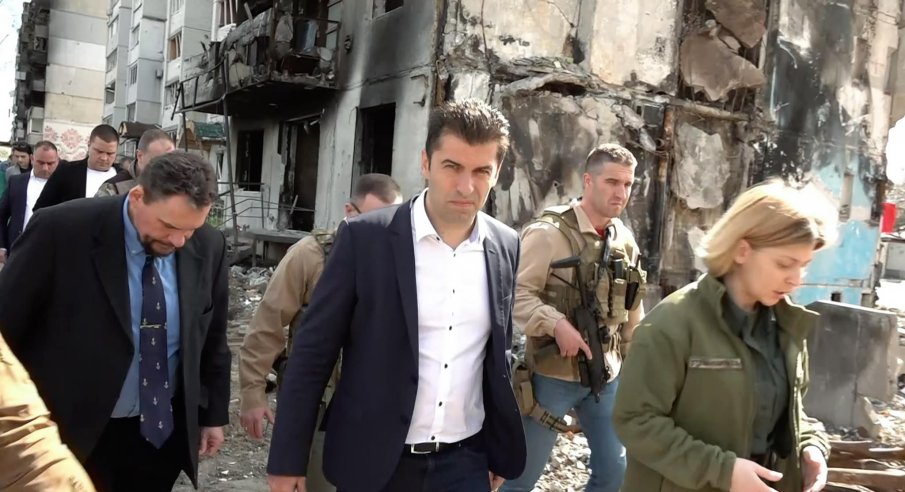 Кирил Петков се оплете за Русия, похвали се, че е любител на Достоевски и Толстой и сплаши България с пергела на Путин