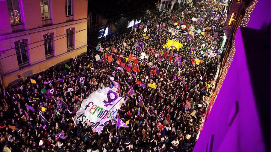 В Истанбул забраниха традиционното шествие на жените по случай 8 март на площад Таксим