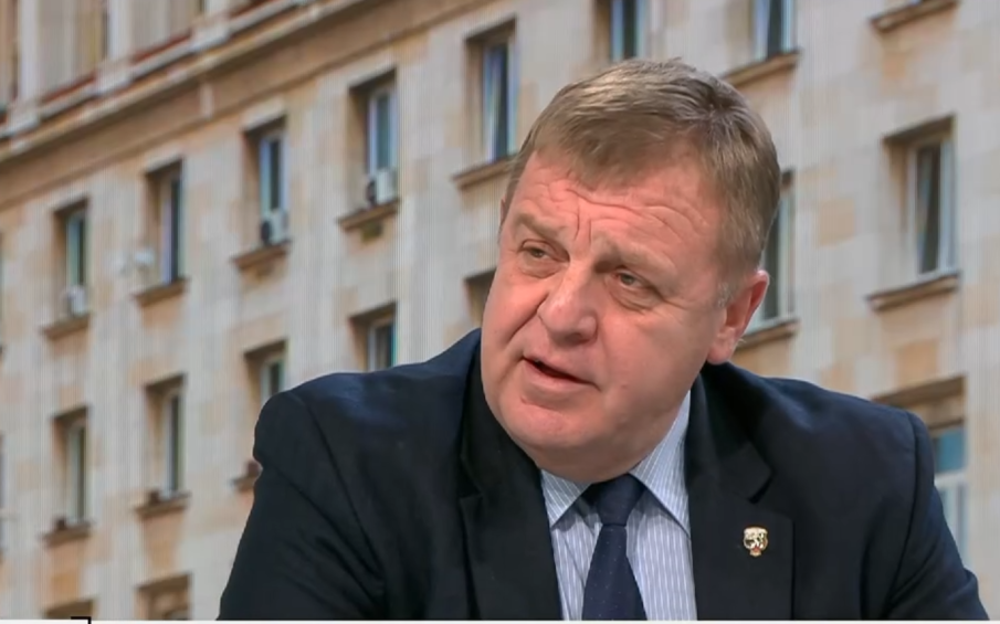 Каракачанов: Депутатите да спрат да се държат като агитки на Левски и ЦСКА