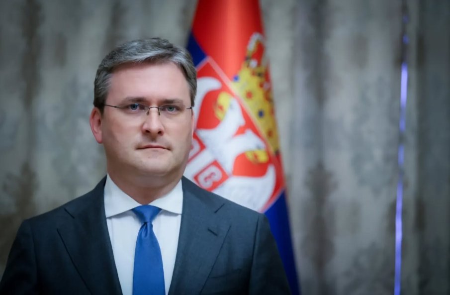 Нападнаха сръбския министър на културата в Белград, заплашиха, че ще го набият на кол