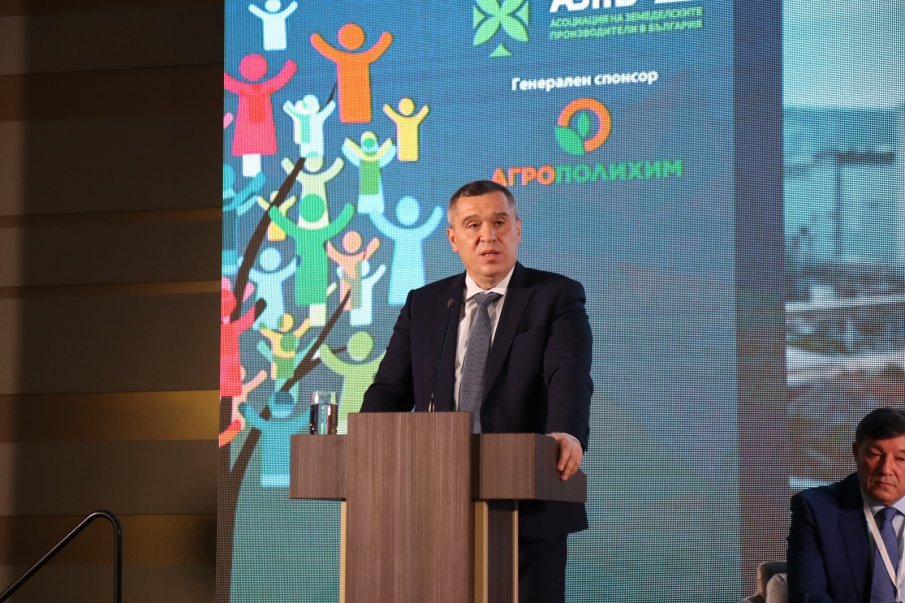 Министър Тахов: Използваме всички опции, за да увеличим подкрепата за българските фермери и преработватели