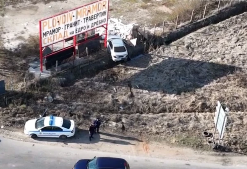 Мерцедес се разби на Околовръстното на Пловдив