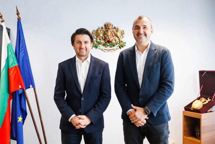 Министър Боршош се срещна с новоизбрания председател на АБТТА Петър Стоянов