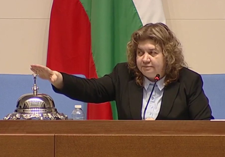 След среднощното приамене на бюджет 2025: Депутатите се събират отново чак на 26 март