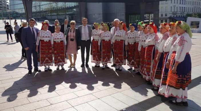 Български народни песни звучаха пред Европарламента
