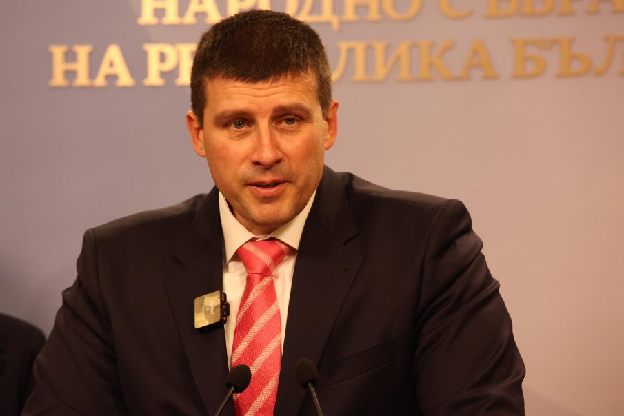 ЦИРКОВЕТЕ ИМ КРАЙ НЯМАТ: От „Величие“ обмислят нов вот на недоверие след две седмици ЦИРКОВЕТЕ ИМ КРАЙ НЯМАТ: От „Величие“ обмислят нов вот на недоверие след две седмици