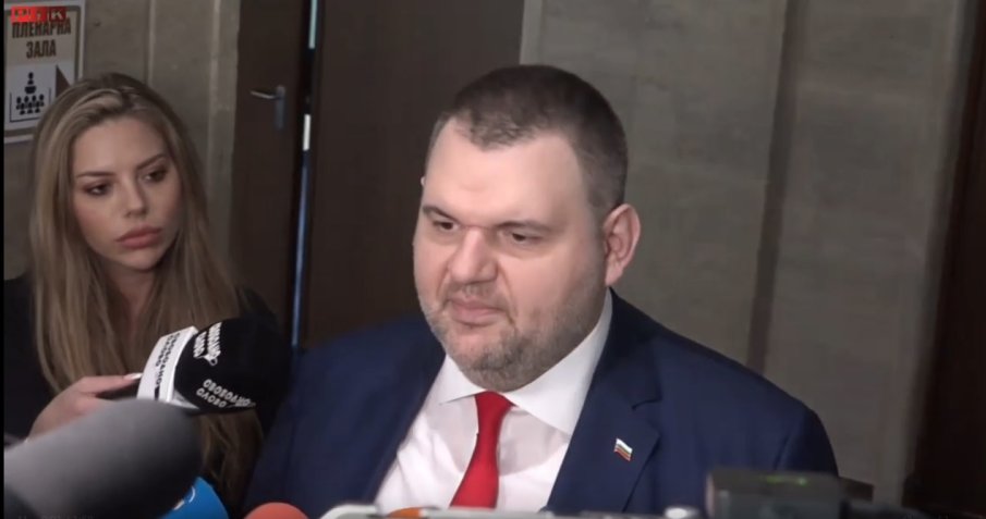 ПЪРВО В ПИК TV! Делян Пеевски скастри Киселова за имунитетите на дерибеите Ибрямов и Рангелов: Поредна нейна лъжа! Отново укривателство, отново престъпления (ВИДЕО) ПЪРВО В ПИК TV! Делян Пеевски скастри Киселова за имунитетите на дерибеите Ибрямов и Рангелов: Поредна нейна лъжа! Отново укривателство, отново престъпления (ВИДЕО)