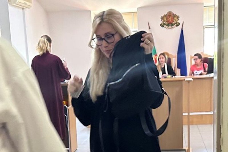 Фалшив туроператор ужили над 100 души с оферти мечта, съдът даде 3 години... условно Фалшив туроператор ужили над 100 души с оферти мечта, съдът даде 3 години... условно