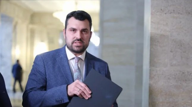 Външният министър Георг Георгиев: България настоява за справедливи компенсации за близките на загиналия в Газа Марин Маринов Външният министър Георг Георгиев: България настоява за справедливи компенсации за близките на загиналия в Газа Марин Маринов