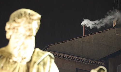 Ватиканът започна монтаж на комин върху Систинската капела за конклава
