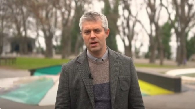 ПОТРЕСАВАЩО ПОВЕДЕНИЕ! Охранители на кмет на Промяната блъскат богомолци в храм - Благомир Коцев се появил на литургия некъпан и по джинси ПОТРЕСАВАЩО ПОВЕДЕНИЕ! Охранители на кмет на Промяната блъскат богомолци в храм - Благомир Коцев се появил на литургия некъпан и по джинси