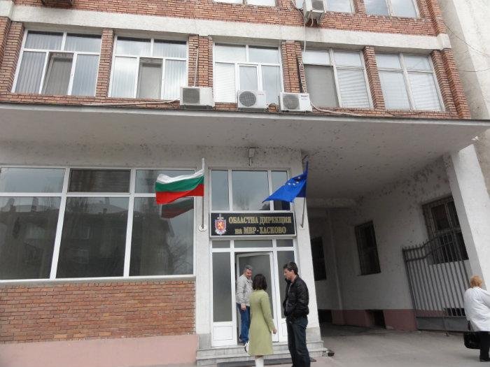 Задържаха двама от КАТ в Хасково за врътки с проблемни автомобили