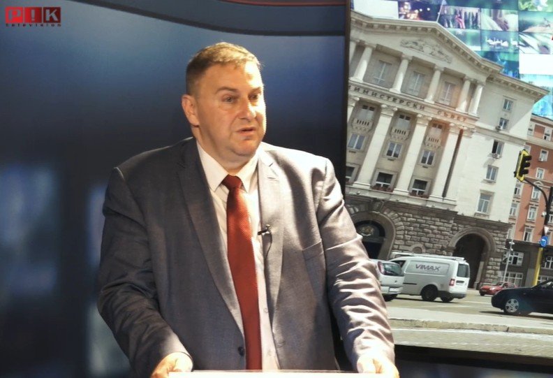 САМО В ПИК TV: Евродепутатът Емил Радев с последни данни за разследването срещу европрокурорката Теодора Георгиева (ВИДЕО) САМО В ПИК TV: Евродепутатът Емил Радев с последни данни за разследването срещу европрокурорката Теодора Георгиева (ВИДЕО)